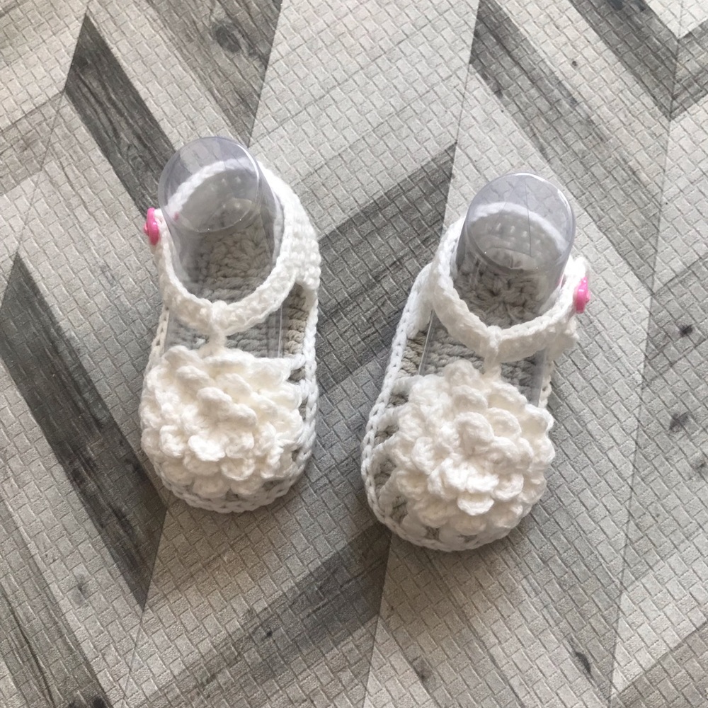 Brand New Knit Crochet Baby Girl Sandals Size 0-3 - Picture 3 of 8